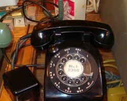 Very rare early 500H model. No switch on the lower left.