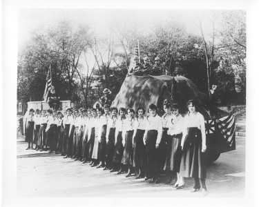 1910s-12 -
Wisconsin Traffic Operators Preparedness Parade -World War I.