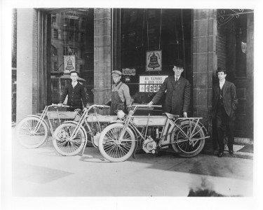 1920s-5 -
Plant Motor Vehicles in Akron, Ohio.