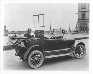 1920s-13 -
Mobile radio telephone. -1924