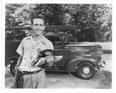 1940s-2 -
Installer.