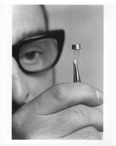 1940s-6 -
Transistor.