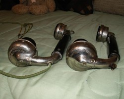 Left has 7 digit xmtr, 5 digit rcvr, marked American Bell. Pat 1892 Right is 267w xmtr, 141w rcvr, marked Western Electric. Pat. 1909