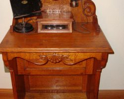 Note the mother-in-law receiver on right hanging on a stationary hook.