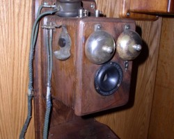 National Telephone Mfg., note the button where the rcvr goes