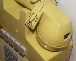 G12 handset - Yellow