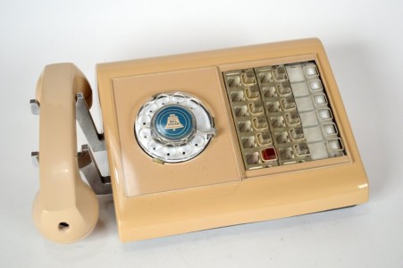 Western Electric Call Director Display Model 630, split plastic faceplate (early), handset 1959, beige